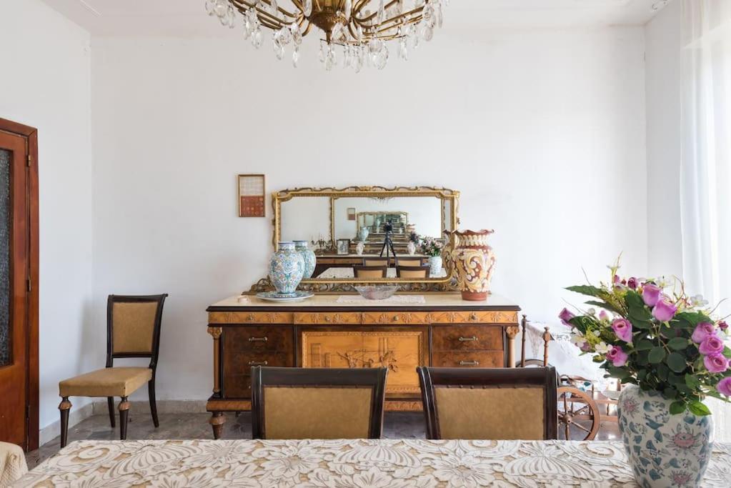 Top Floor Apartment Near Historic Fortino Catania Exterior photo