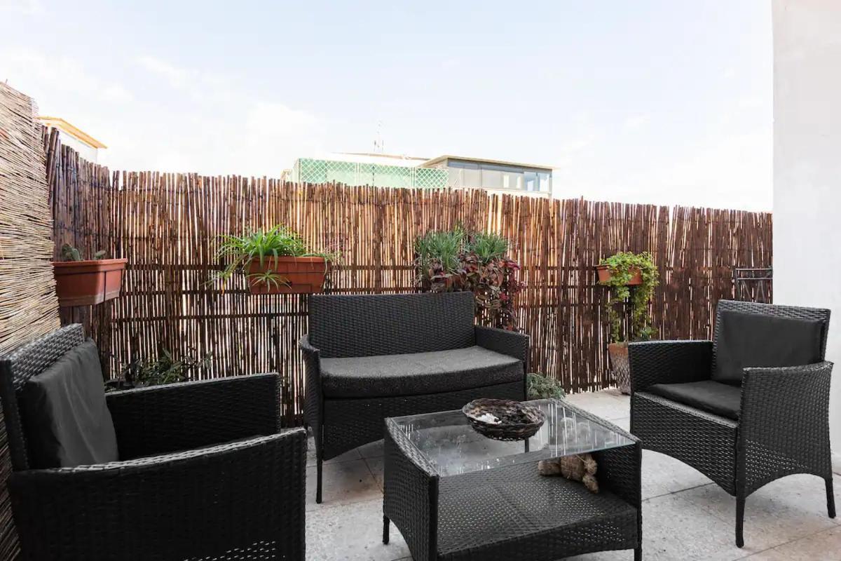 Top Floor Apartment Near Historic Fortino Catania Exterior photo